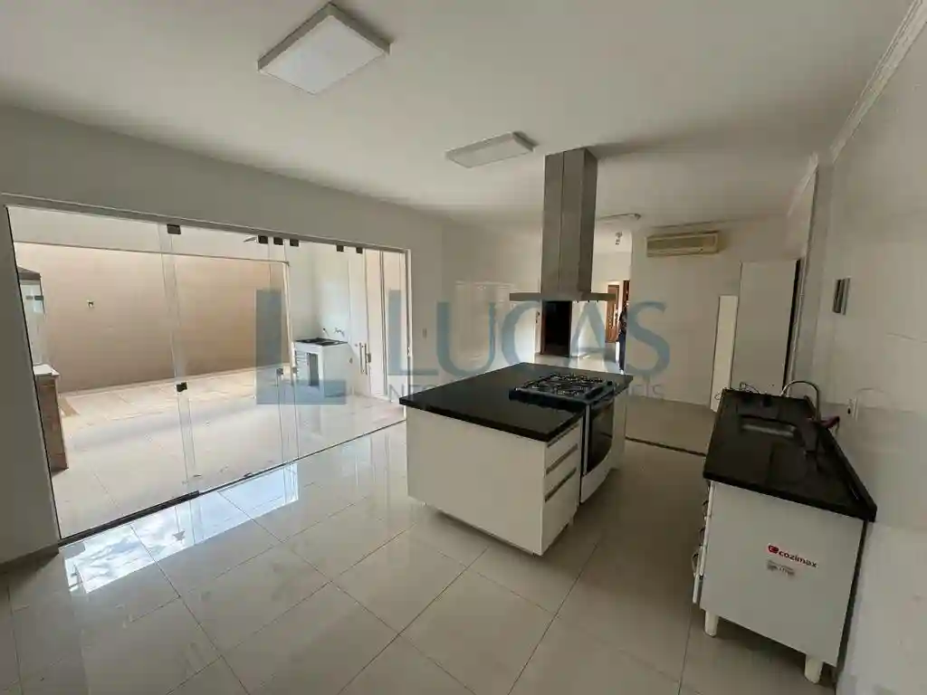 Casa com 3 quartos à venda, 160m² — foto 7 de 8