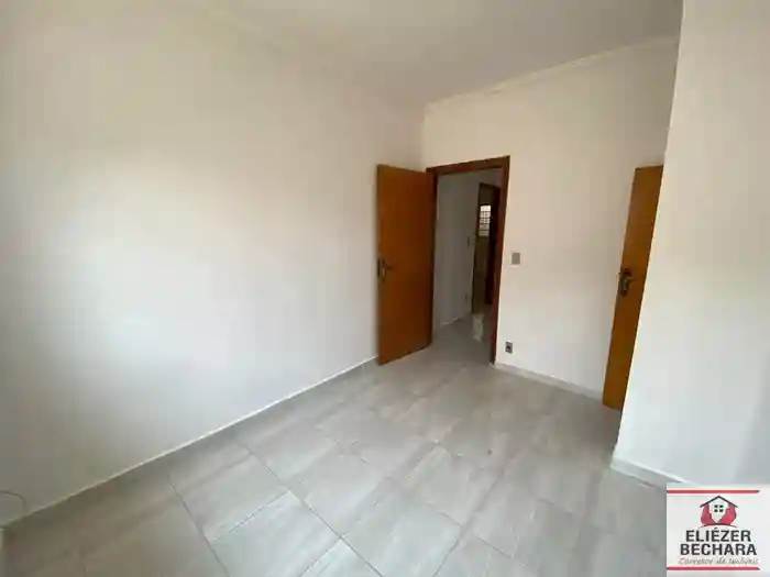 Casa à venda — foto 9 de 11