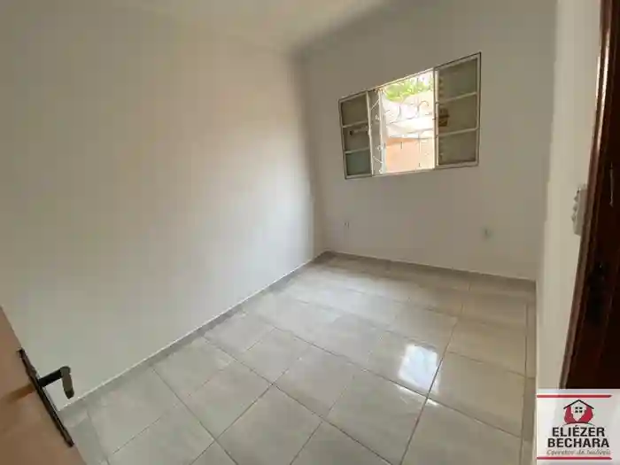 Casa à venda — foto 8 de 11