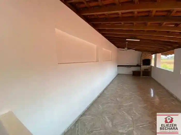 Casa à venda — foto 3 de 11