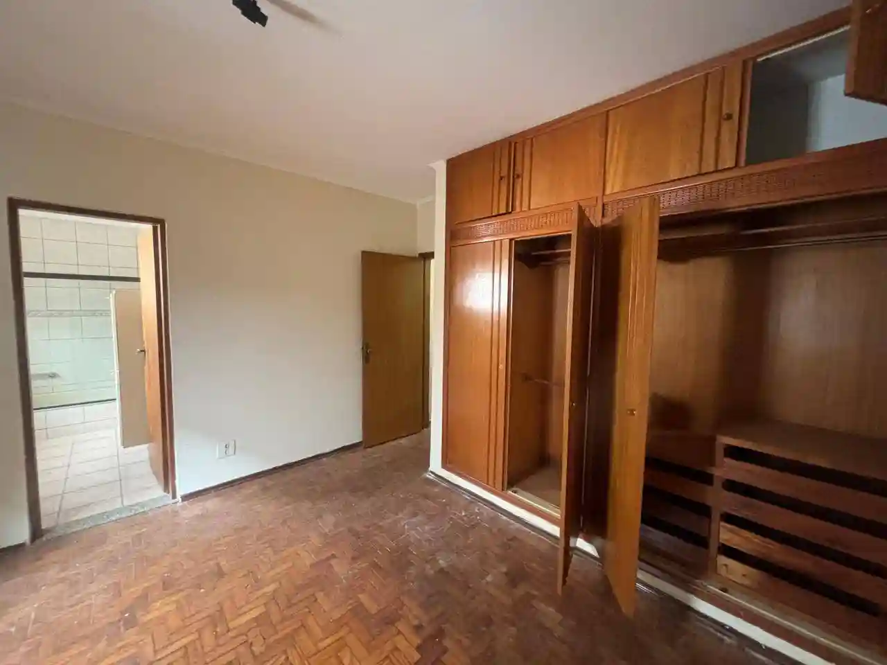 Casa com 3 quartos à venda, 330m² — foto 19 de 21
