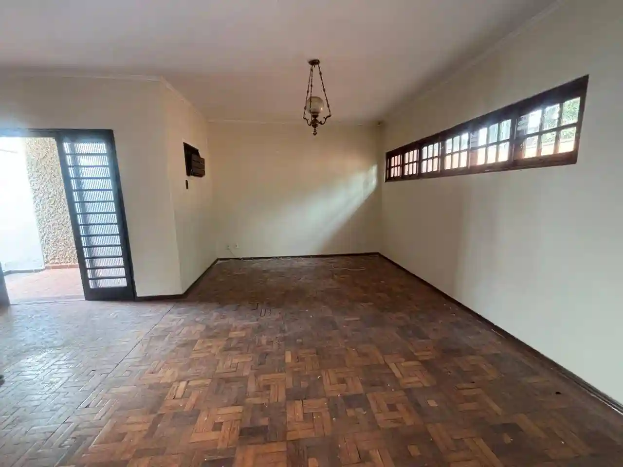 Casa com 3 quartos à venda, 330m² — foto 3 de 21