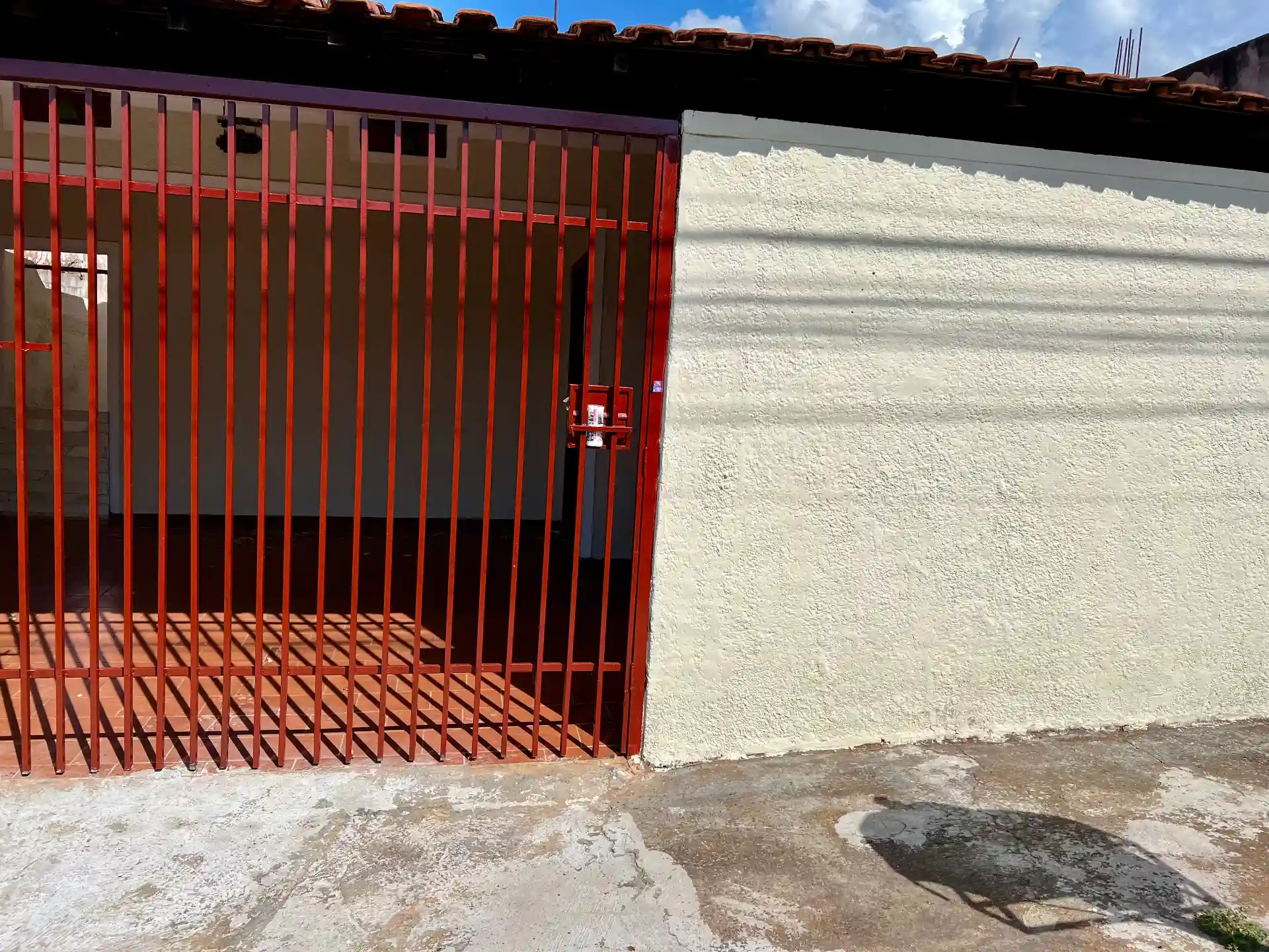 Casa com 2 quartos à venda, 250m² — foto 1 de 16