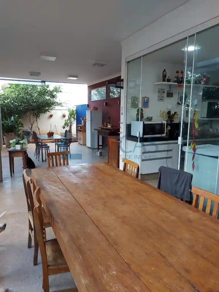Casa de Condomínio com 3 quartos à venda, 361m² — foto 2 de 11