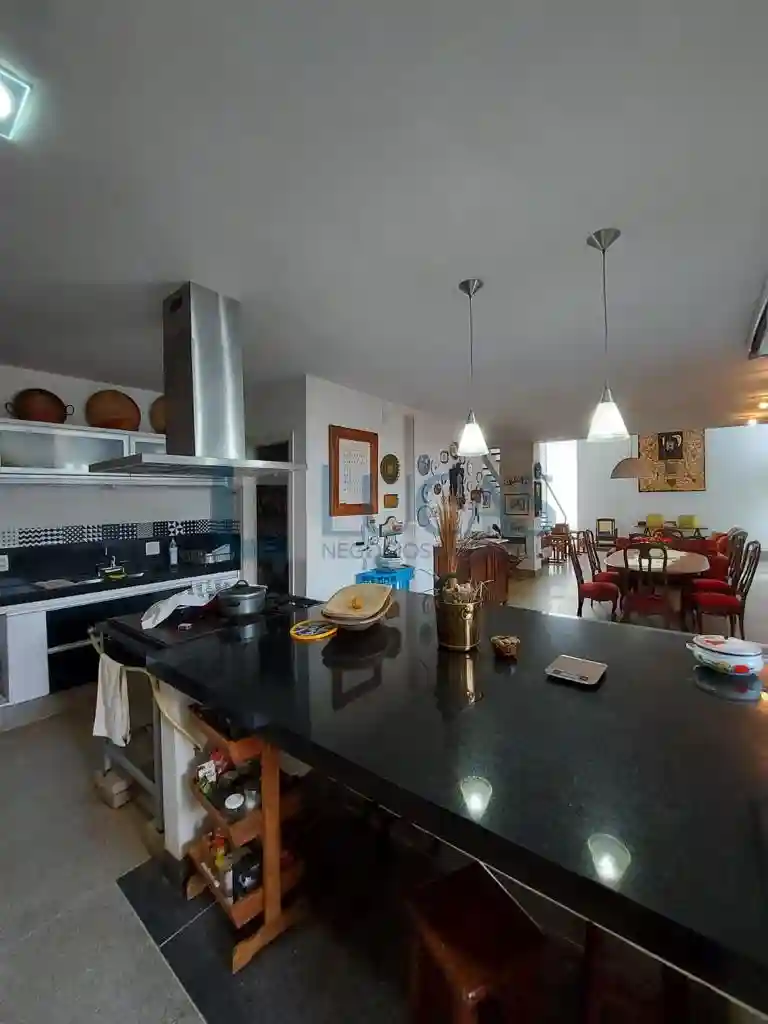Casa de Condomínio com 3 quartos à venda, 361m² — foto 5 de 11
