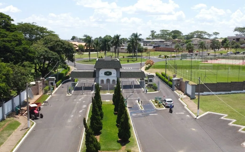 Terreno / Lote / Condomínio à venda — foto 2 de 2