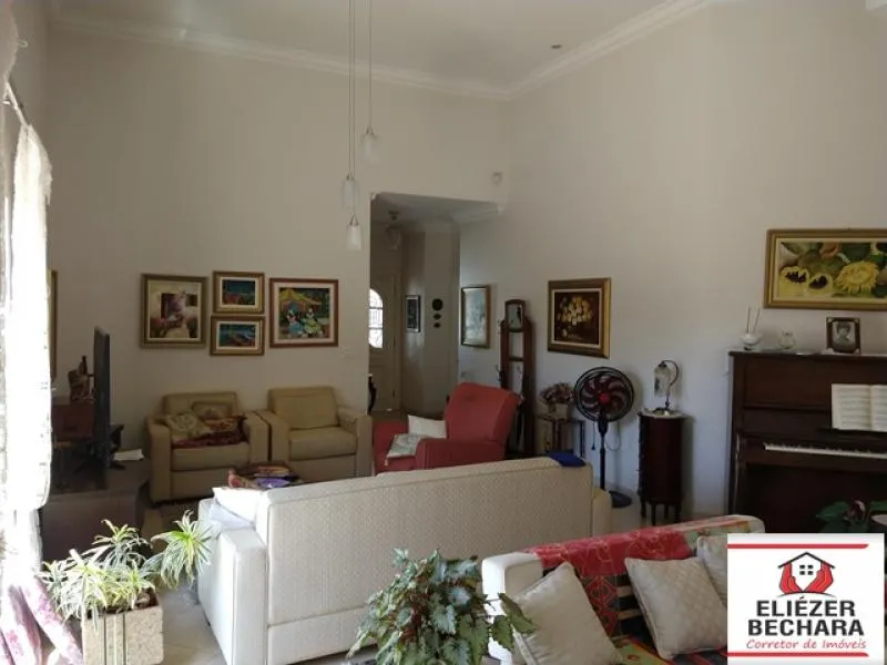 Casa à venda — foto 3 de 8