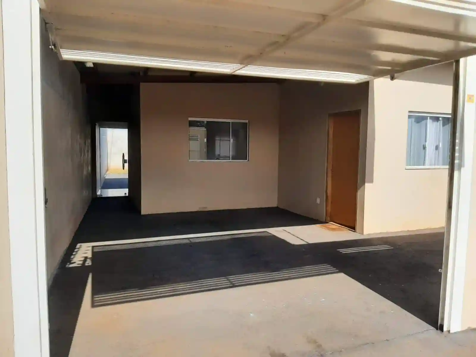 Casa com 1 quarto à venda, 255m² — foto 2 de 16