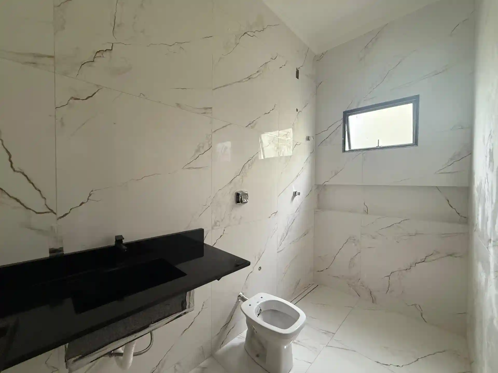Casa com 3 quartos à venda, 210m² — foto 9 de 12