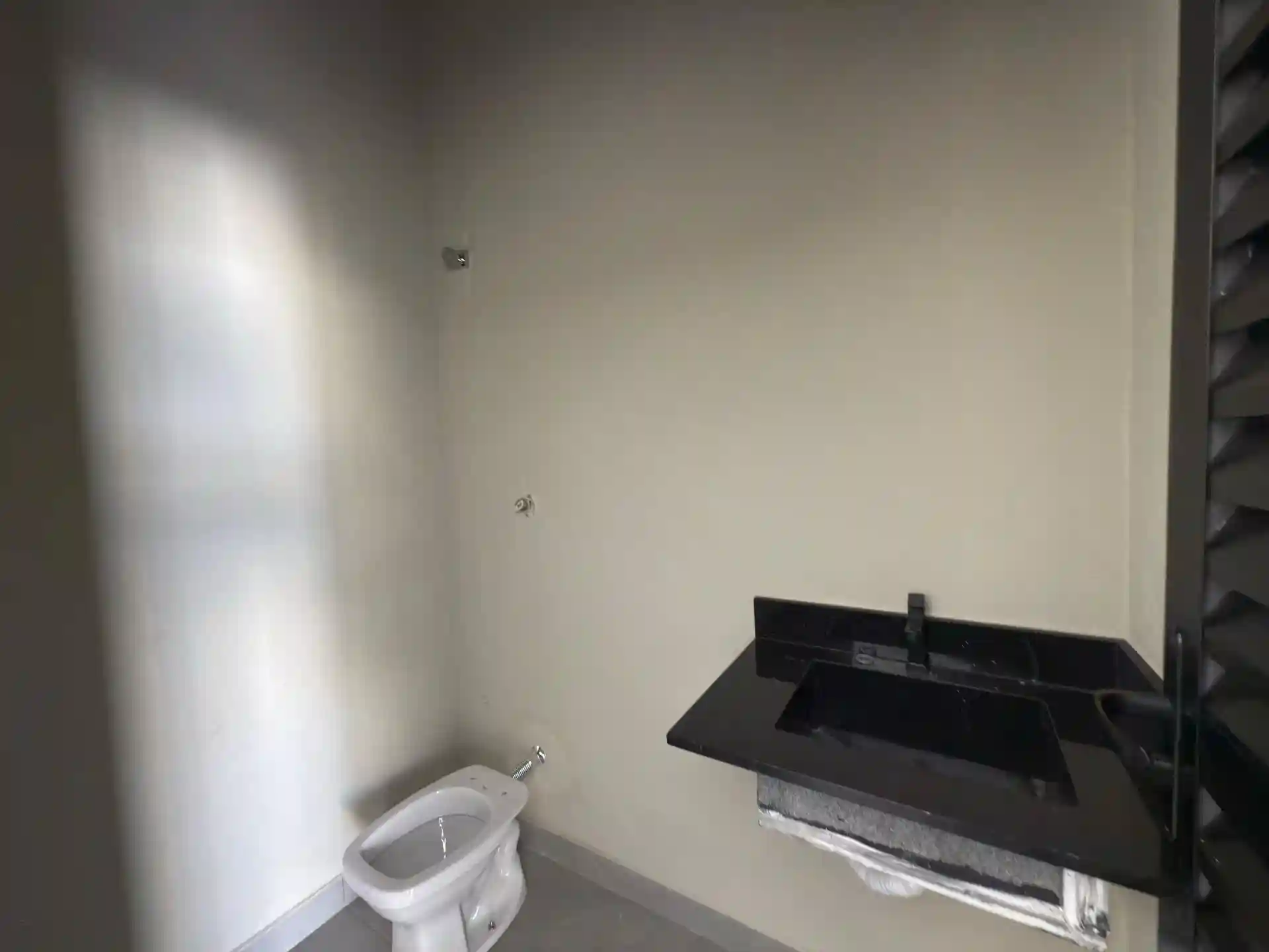 Casa com 3 quartos à venda, 210m² — foto 3 de 12
