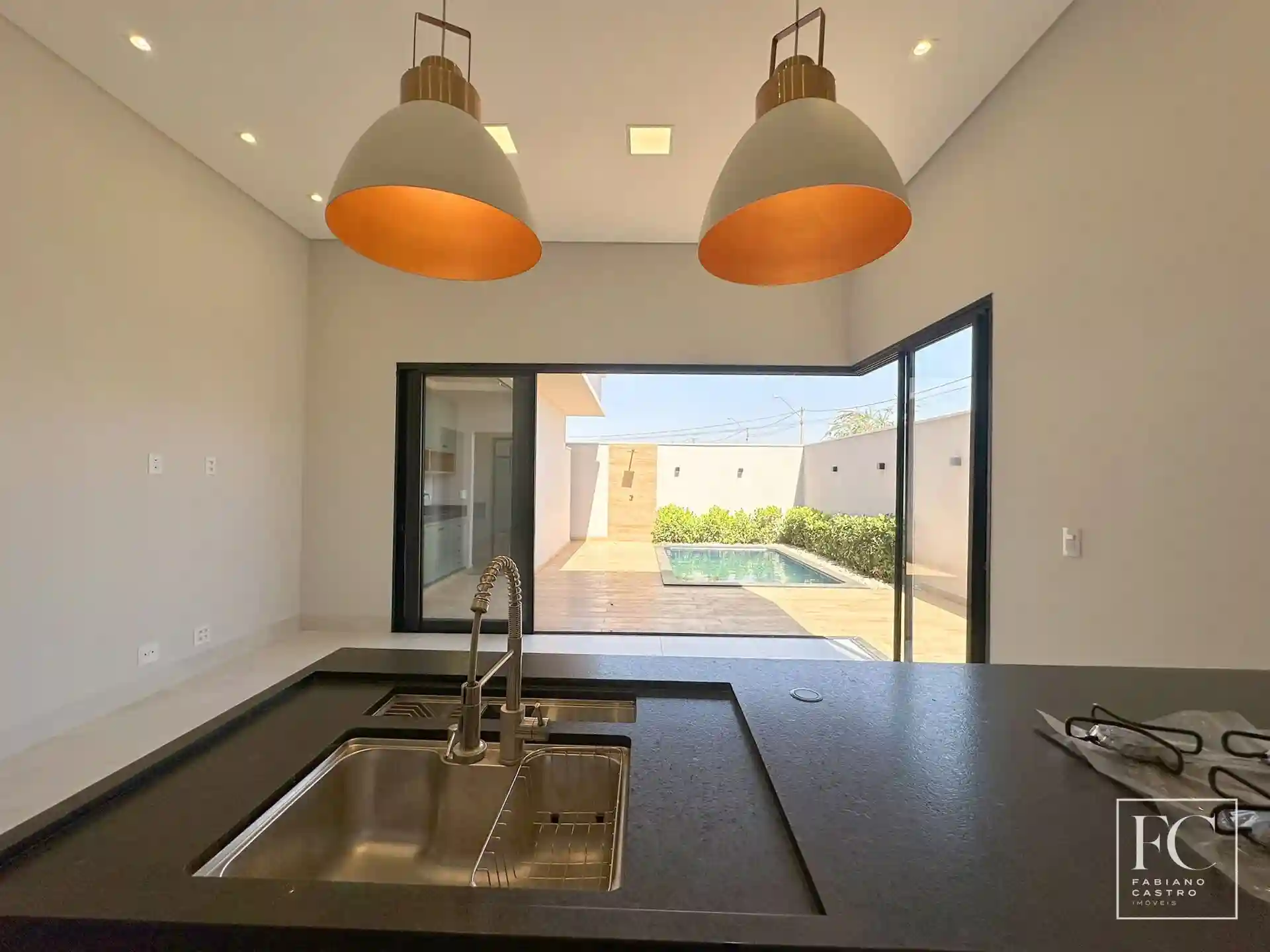 Casa de Condomínio com 3 quartos à venda, 156m² — foto 8 de 28