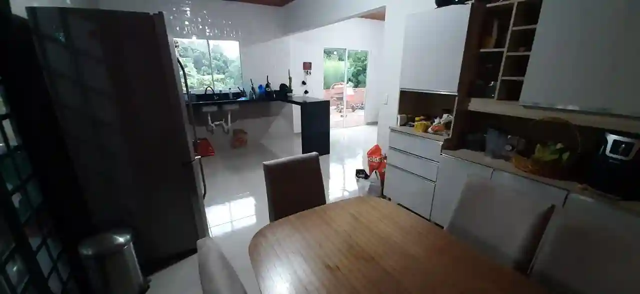 Fazenda / Sítio / Chácara com 3 quartos à venda, 1000m² — foto 1 de 14