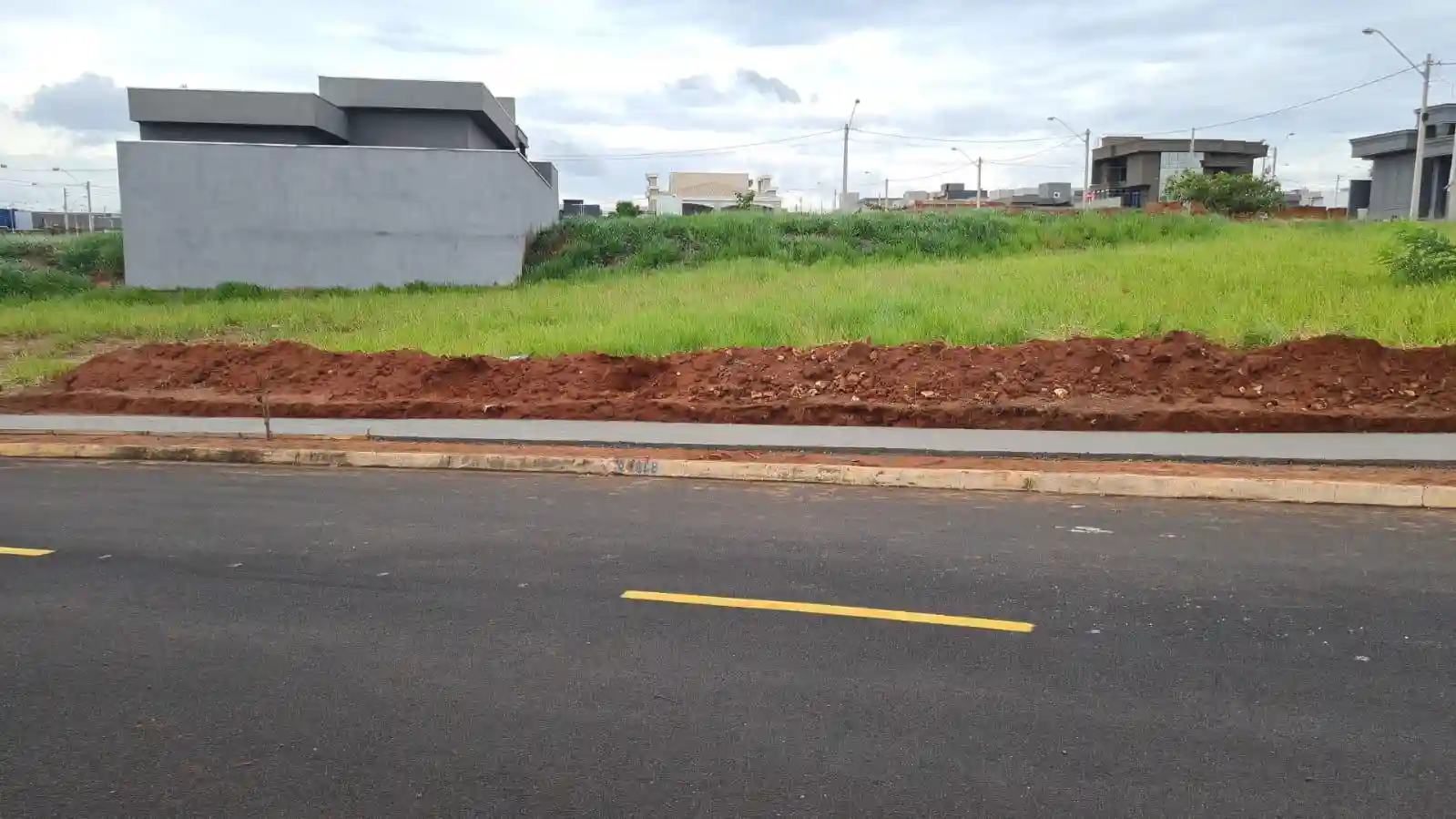 Terreno / Lote / Condomínio  à venda, 365m² — foto 3 de 11