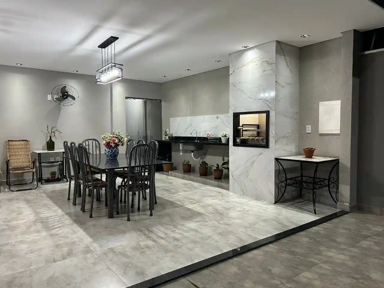Casa com 3 quartos à venda, 170m² — foto 2 de 35