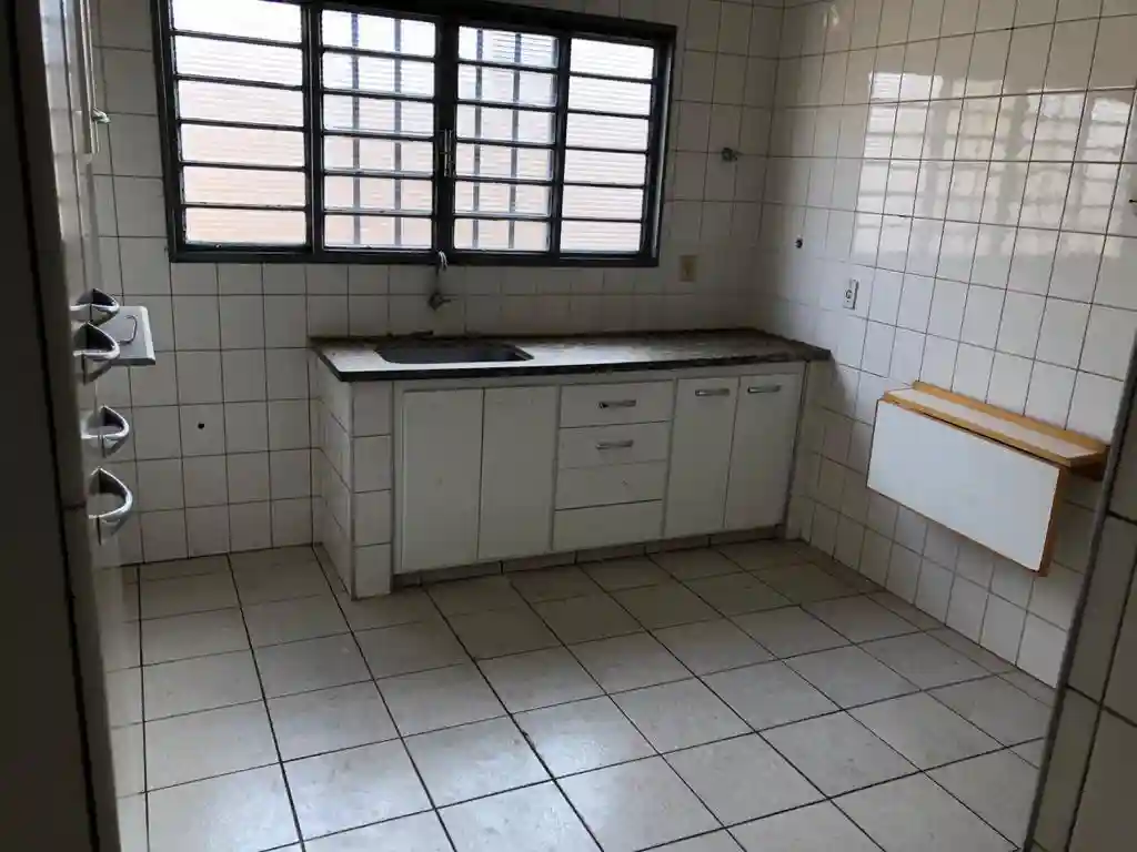 Casa com 2 quartos à venda, 120m² — foto 2 de 10