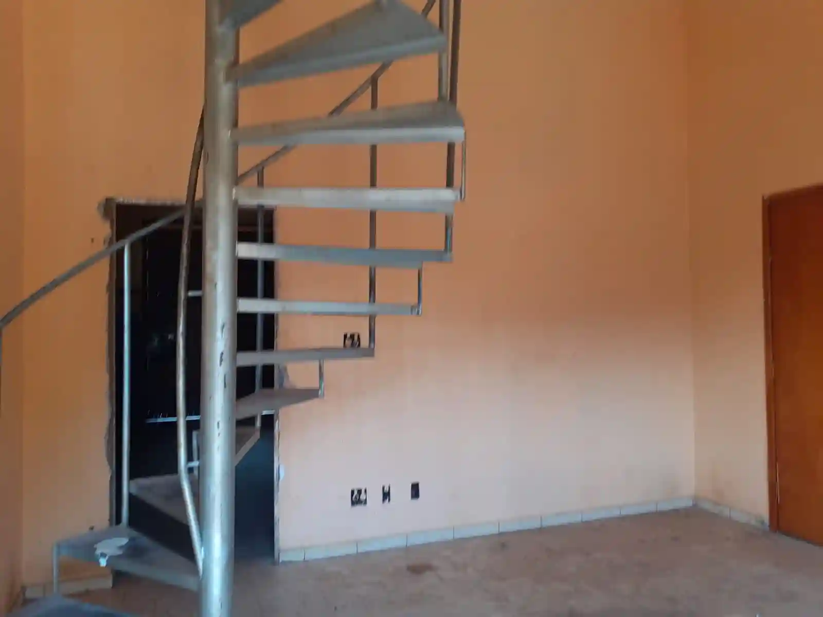 Loja / Salão / Ponto Comercial à venda — foto 5 de 10
