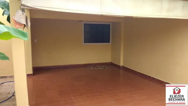 Casa à venda — foto 2 de 3