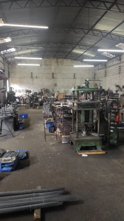 Loja / Salão / Ponto Comercial à venda, 450m² — foto 3 de 4