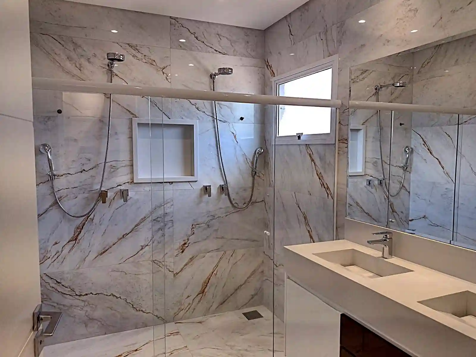 Casa de Condomínio com 3 quartos à venda, 200m² — foto 14 de 18