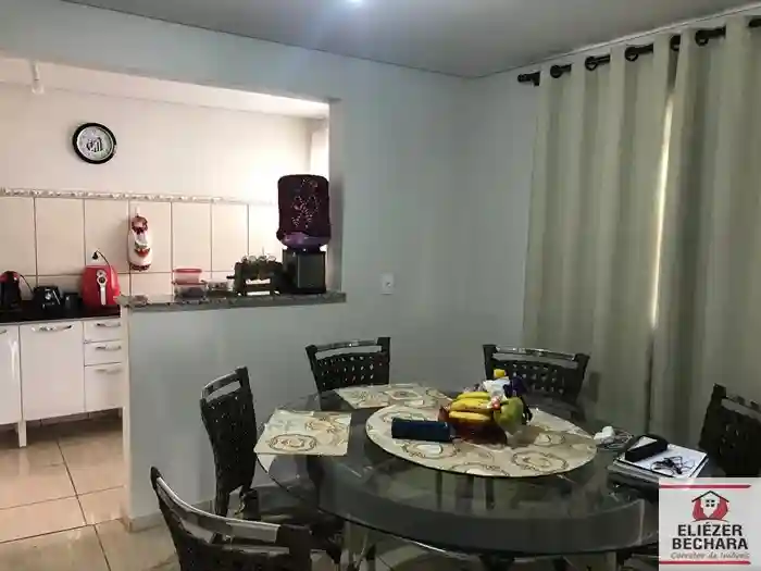 Casa com 2 quartos à venda, 140m² — foto 1 de 11