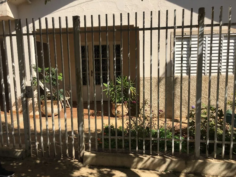 Casa à venda — foto 2 de 15