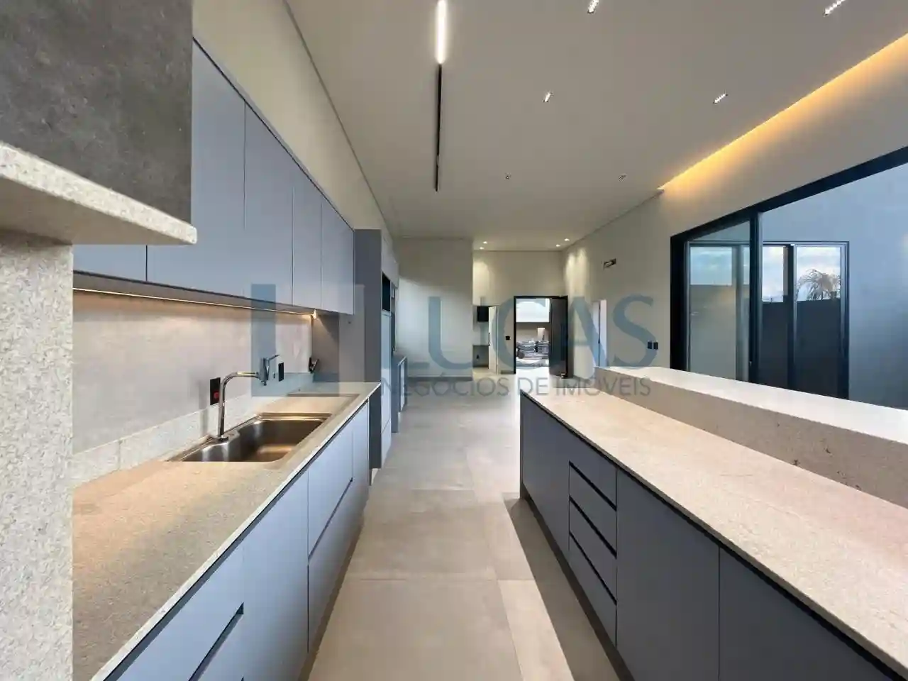 Casa de Condomínio com 3 quartos à venda, 223m² — foto 9 de 20