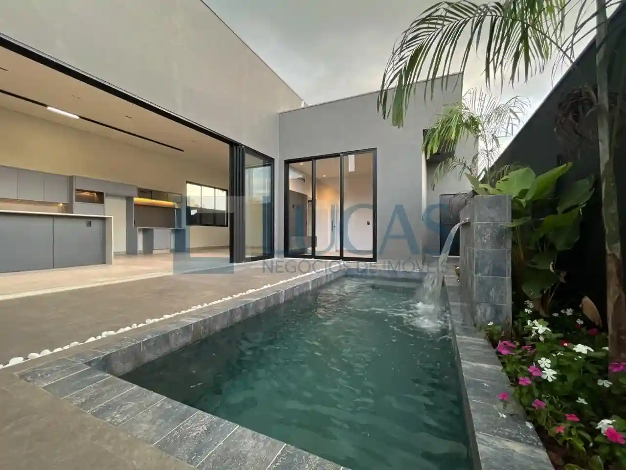 Casa de Condomínio com 3 quartos à venda, 223m² — foto 5 de 20