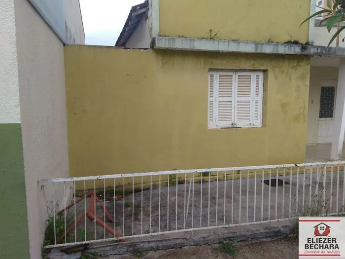 Casa à venda — foto 2 de 2