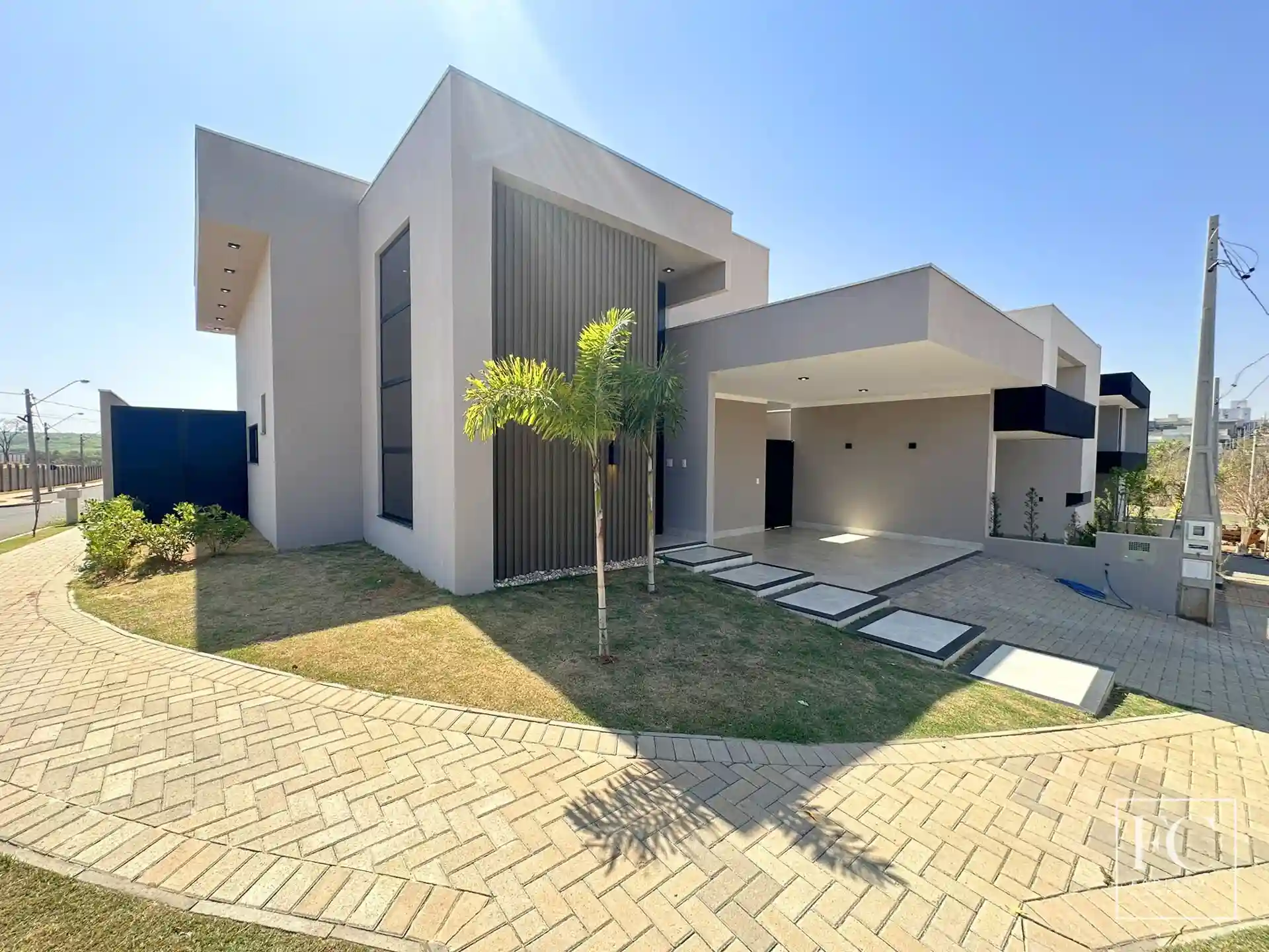 Casa de Condomínio com 3 quartos à venda, 156m² — foto 1 de 28
