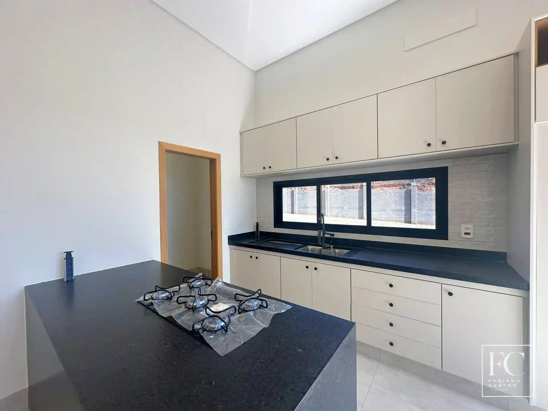 Casa de Condomínio com 3 quartos à venda, 156m² — foto 10 de 28