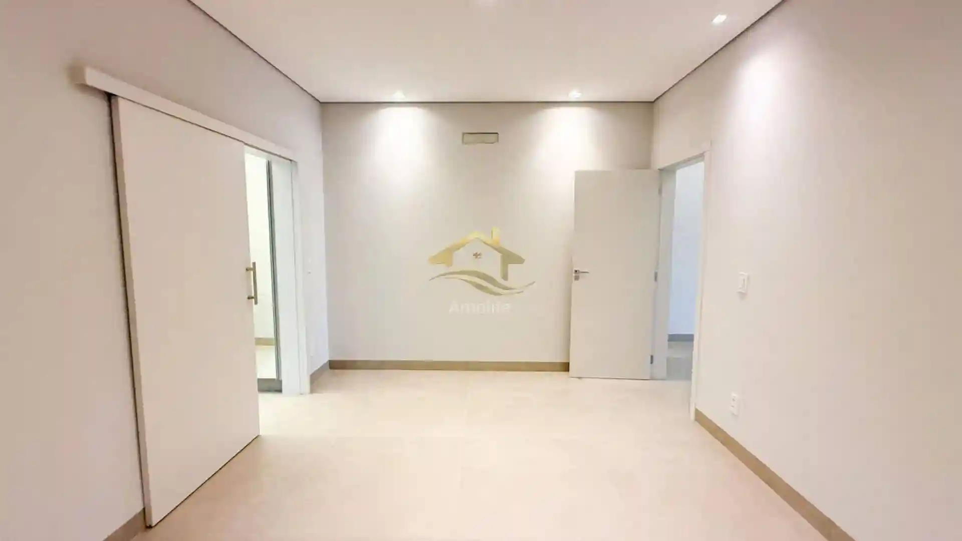 Casa de Condomínio com 4 quartos à venda, 247m² — foto 5 de 32