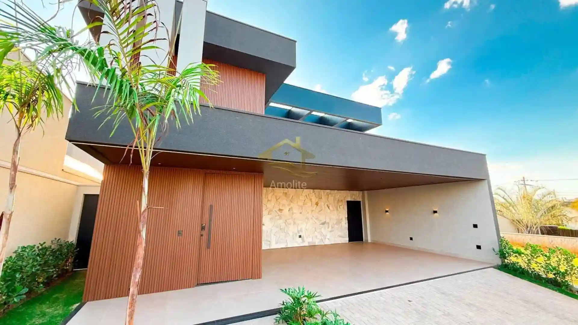 Casa de Condomínio com 4 quartos à venda, 247m² — foto 1 de 32