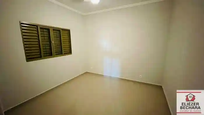 Casa à venda — foto 7 de 17