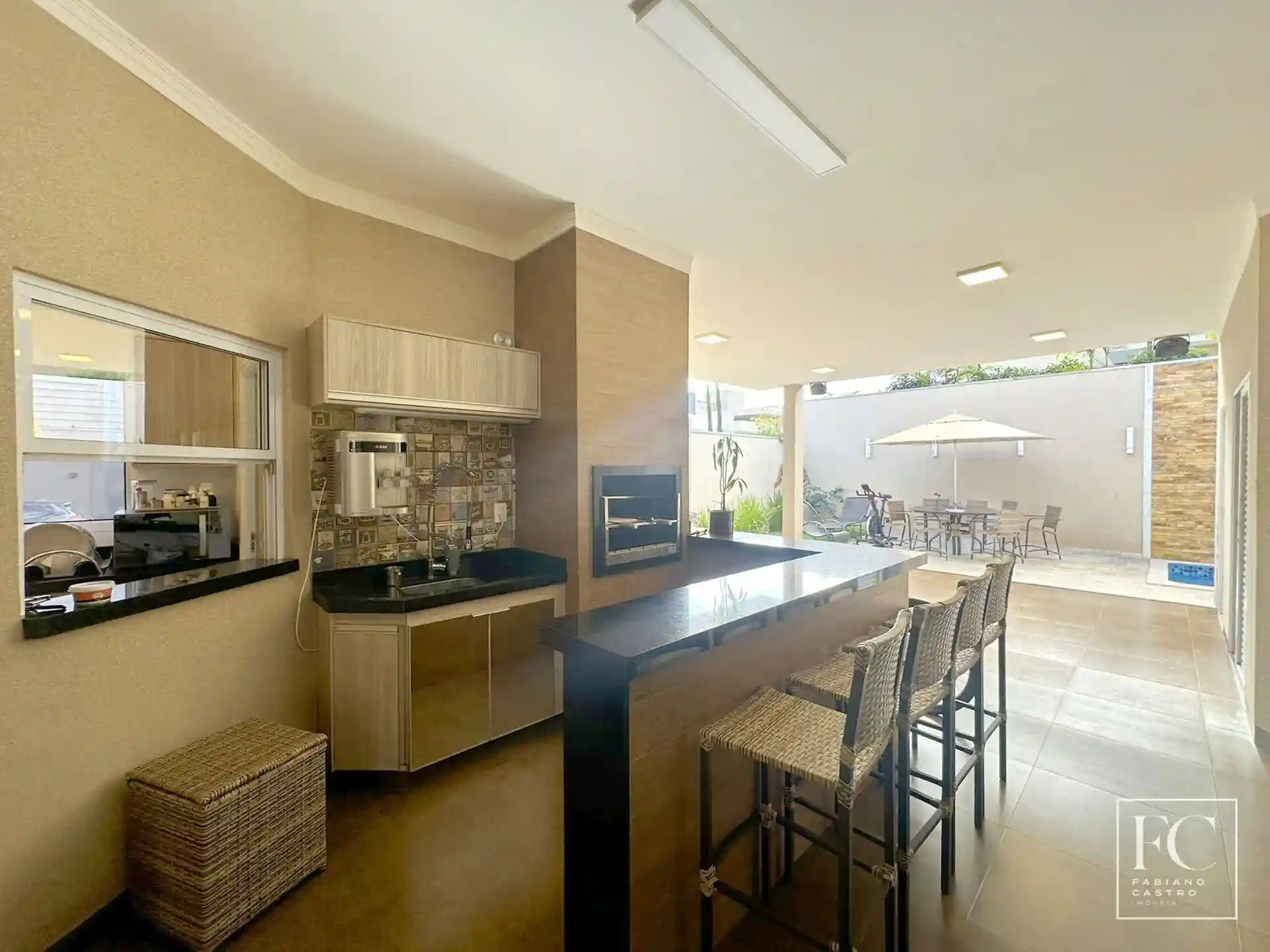 Casa de Condomínio com 3 quartos à venda, 150m² — foto 16 de 19