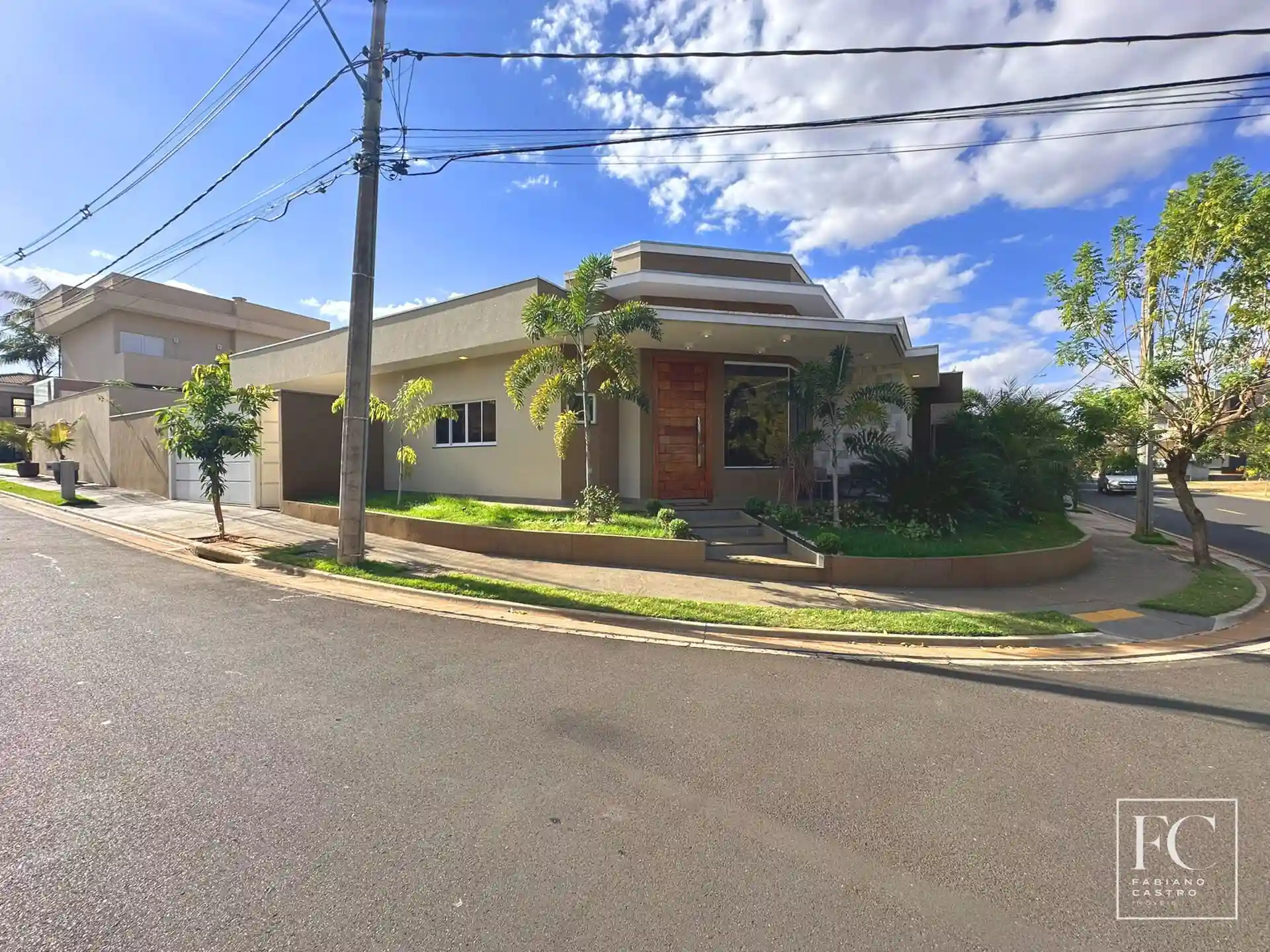 Casa de Condomínio com 3 quartos à venda, 150m² — foto 2 de 19
