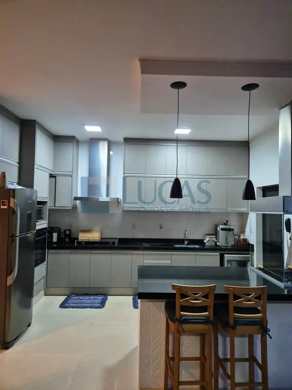 Casa de Condomínio com 3 quartos à venda, 220m² — foto 11 de 16