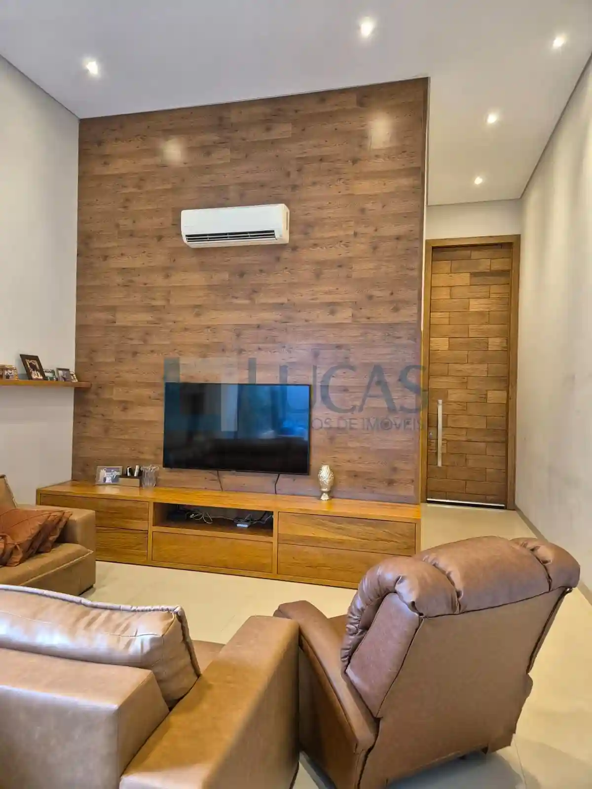Casa de Condomínio com 3 quartos à venda, 220m² — foto 15 de 16