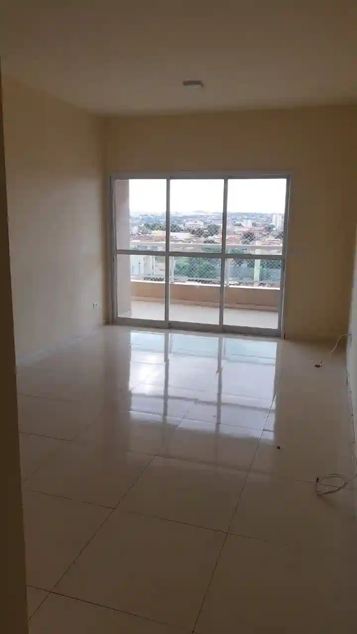 Apartamento com 2 quartos à venda, 72m² — foto 3 de 10