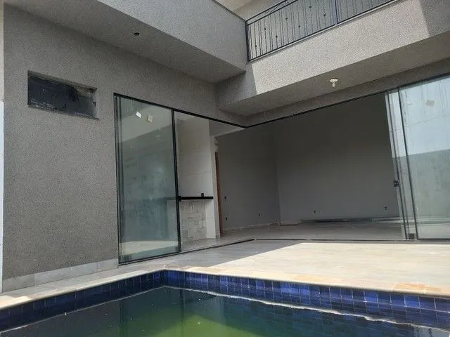 Casa de Condomínio com 3 quartos à venda, 360m² — foto 2 de 14
