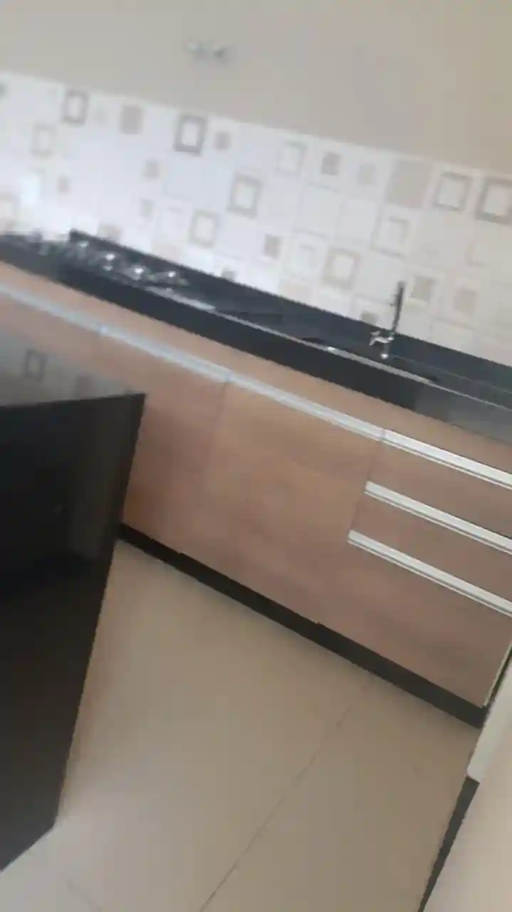 Casa de Condomínio com 3 quartos para aluguel, 132m² — foto 3 de 15