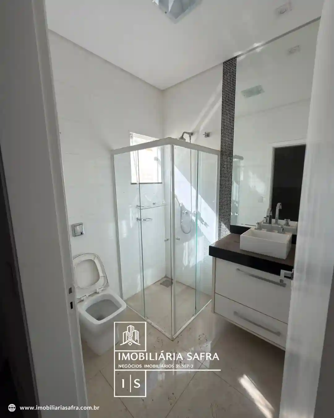 Casa com 4 quartos para aluguel, 275m² — foto 15 de 31