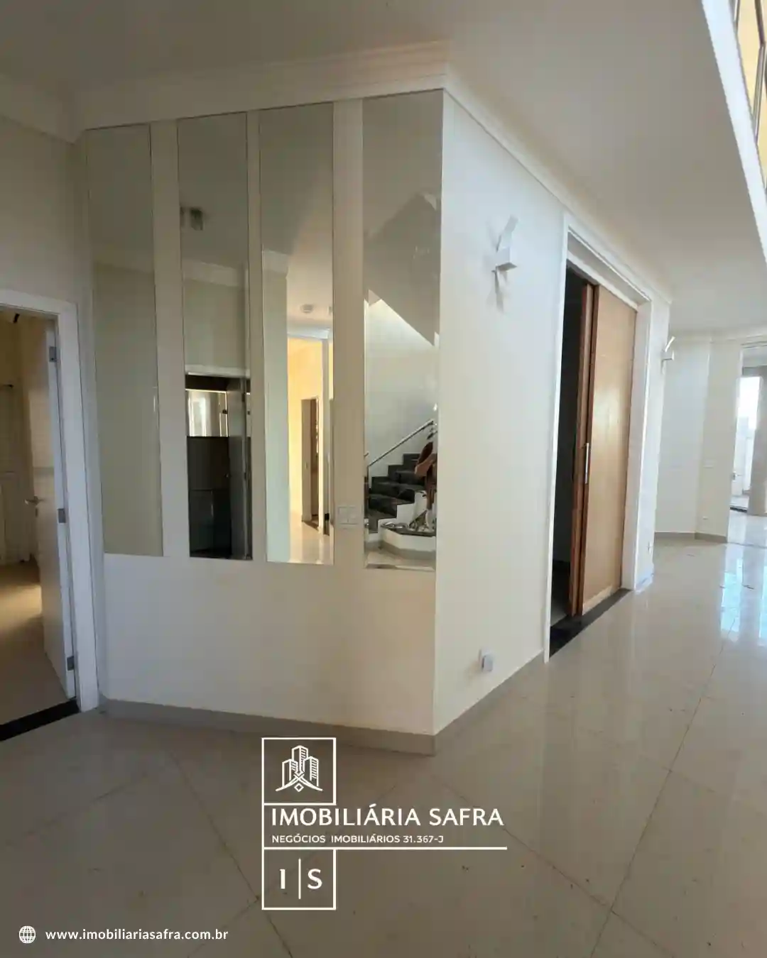 Casa com 4 quartos para aluguel, 275m² — foto 18 de 31