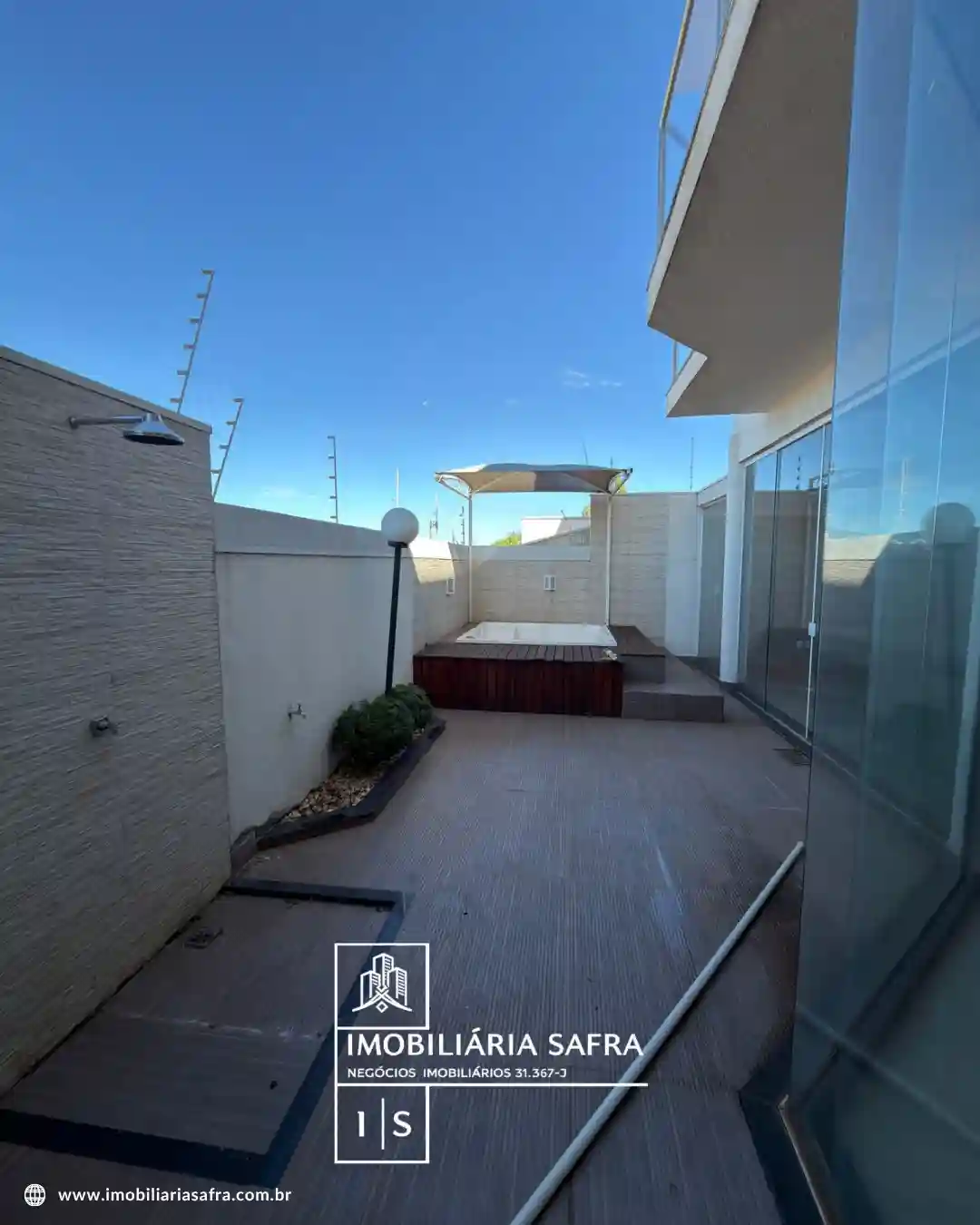 Casa com 4 quartos para aluguel, 275m² — foto 6 de 31