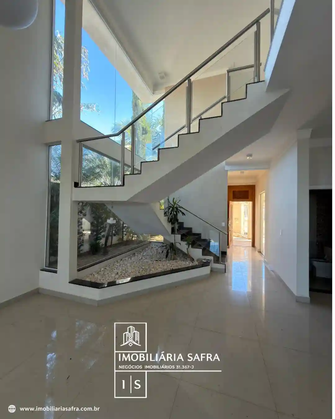 Casa com 4 quartos para aluguel, 275m² — foto 14 de 31