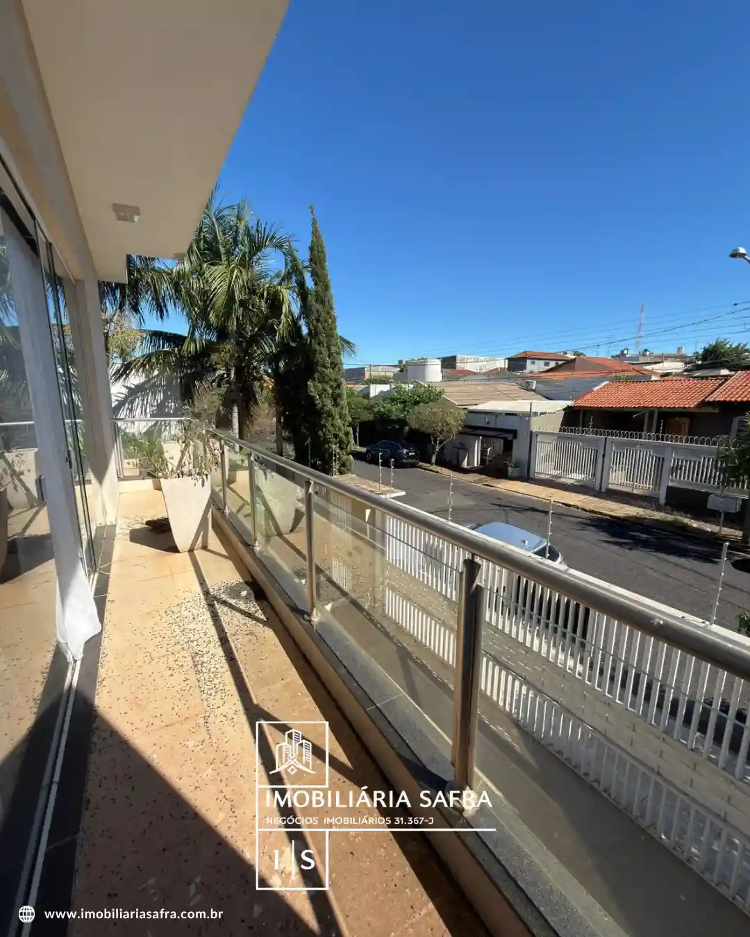 Casa com 4 quartos para aluguel, 275m² — foto 4 de 31