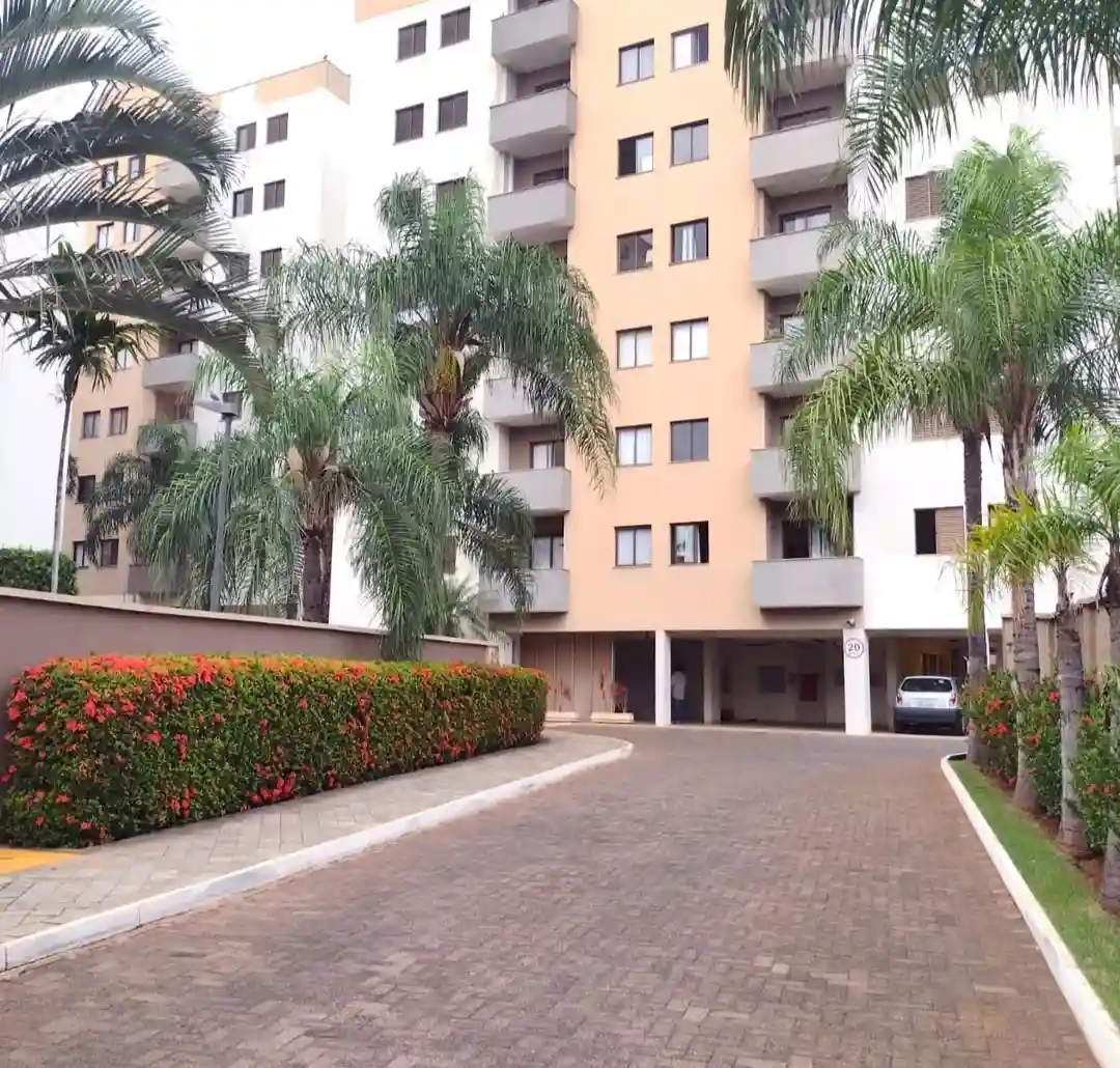 Apartamento com 3 quartos para aluguel, 90m² — foto 1 de 10