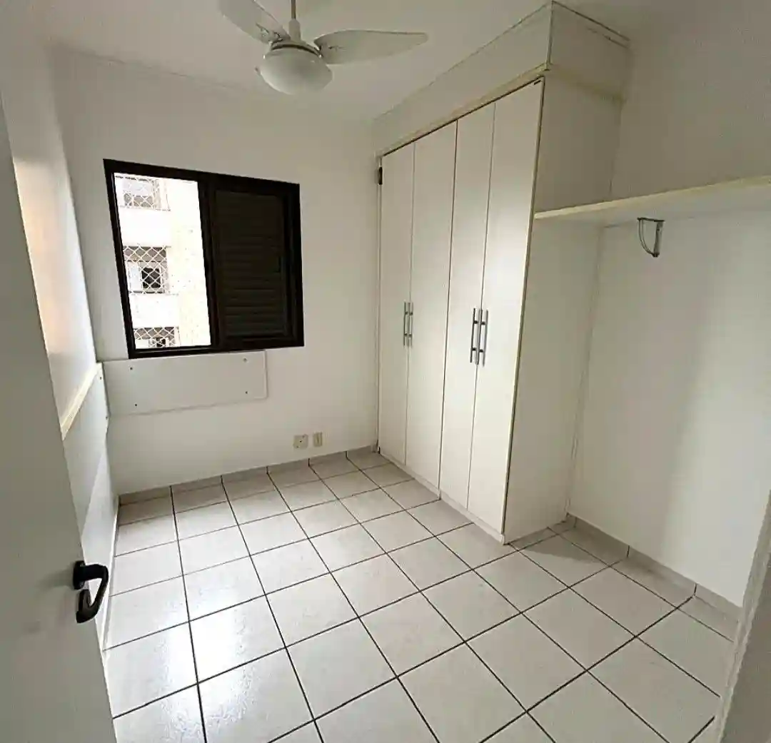 Apartamento com 3 quartos para aluguel, 90m² — foto 5 de 10
