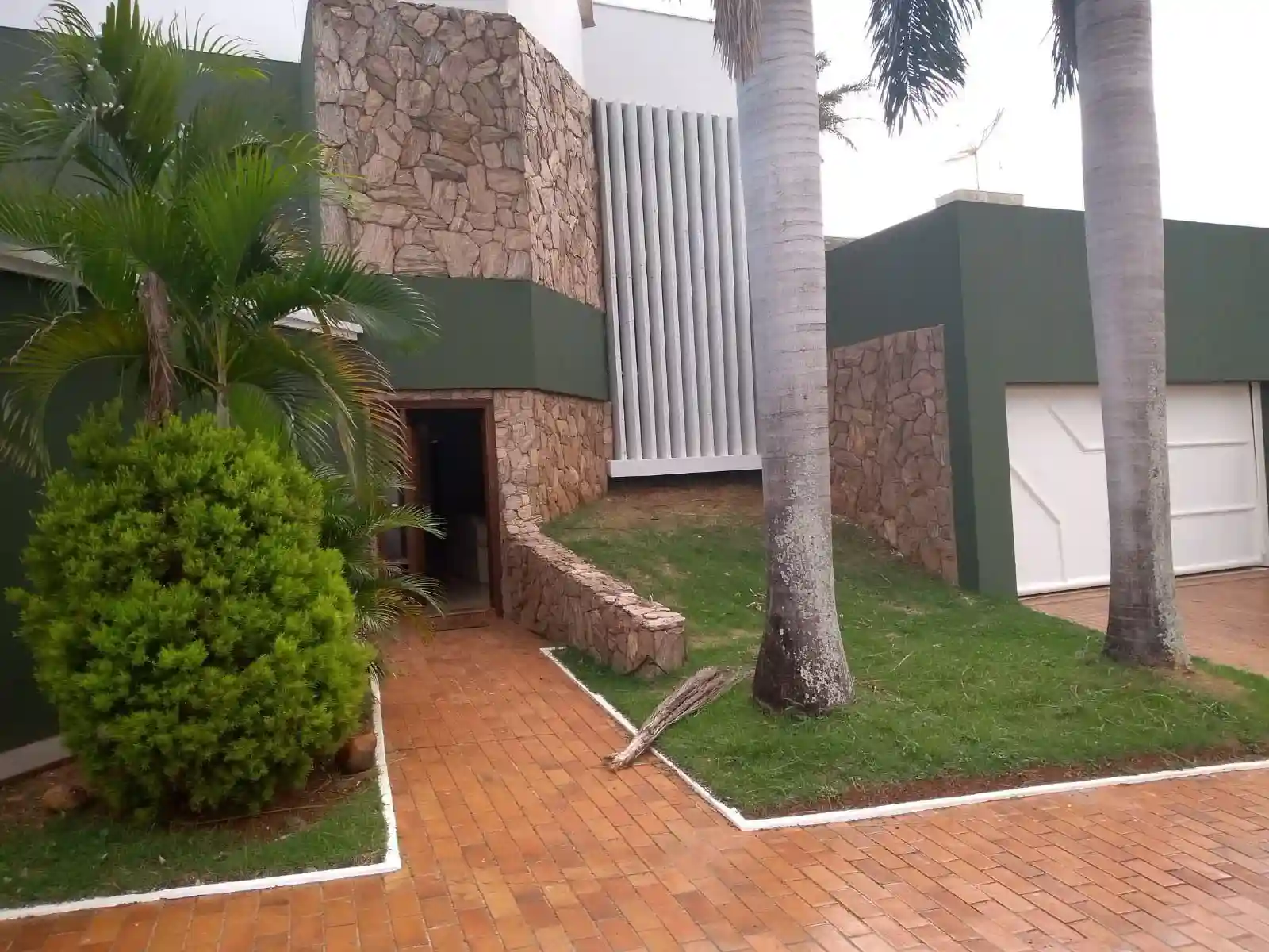 Casa  à venda, 600m² — foto 1 de 15