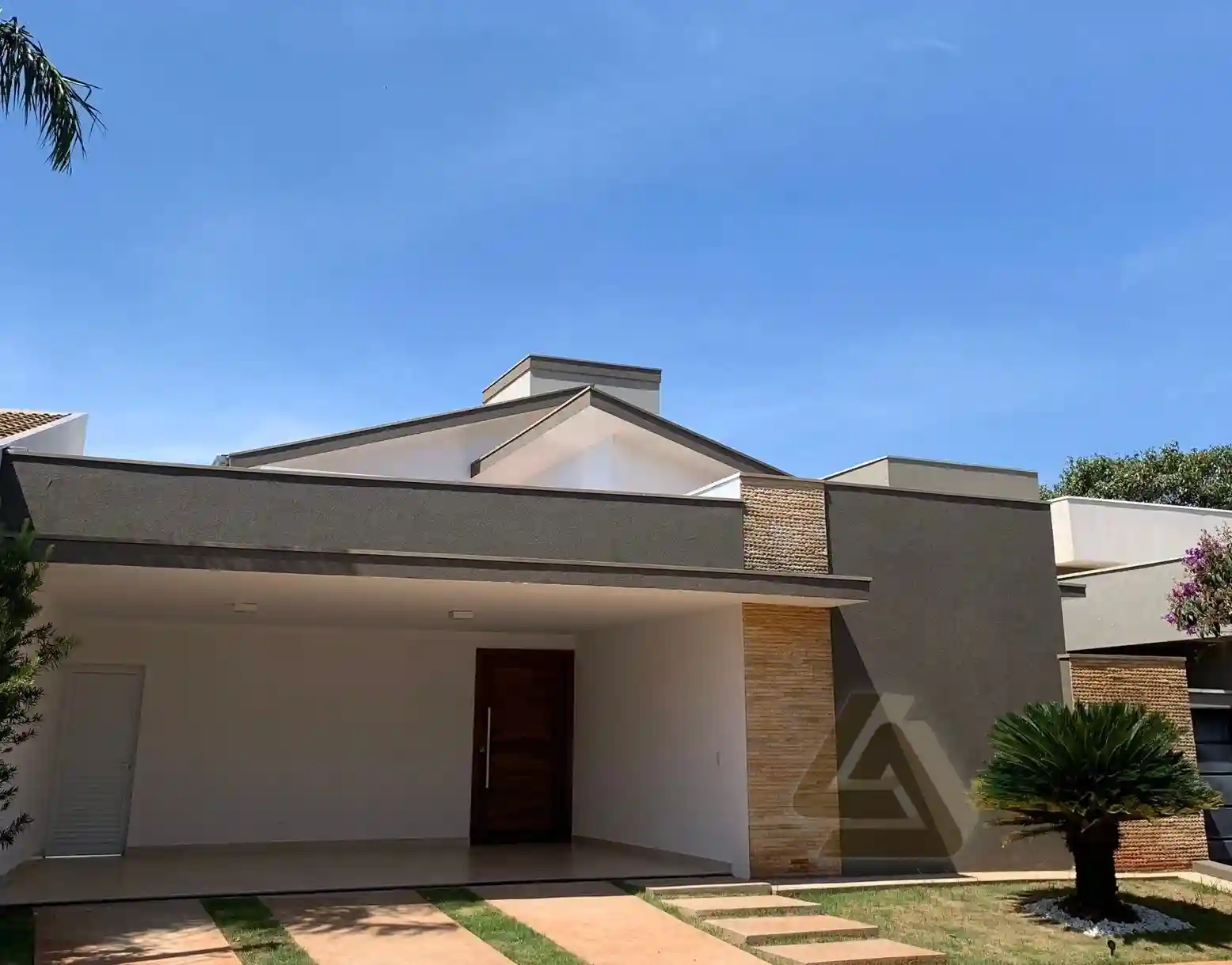 Casa de Condomínio com 3 quartos à venda, 191m² — foto 1 de 8