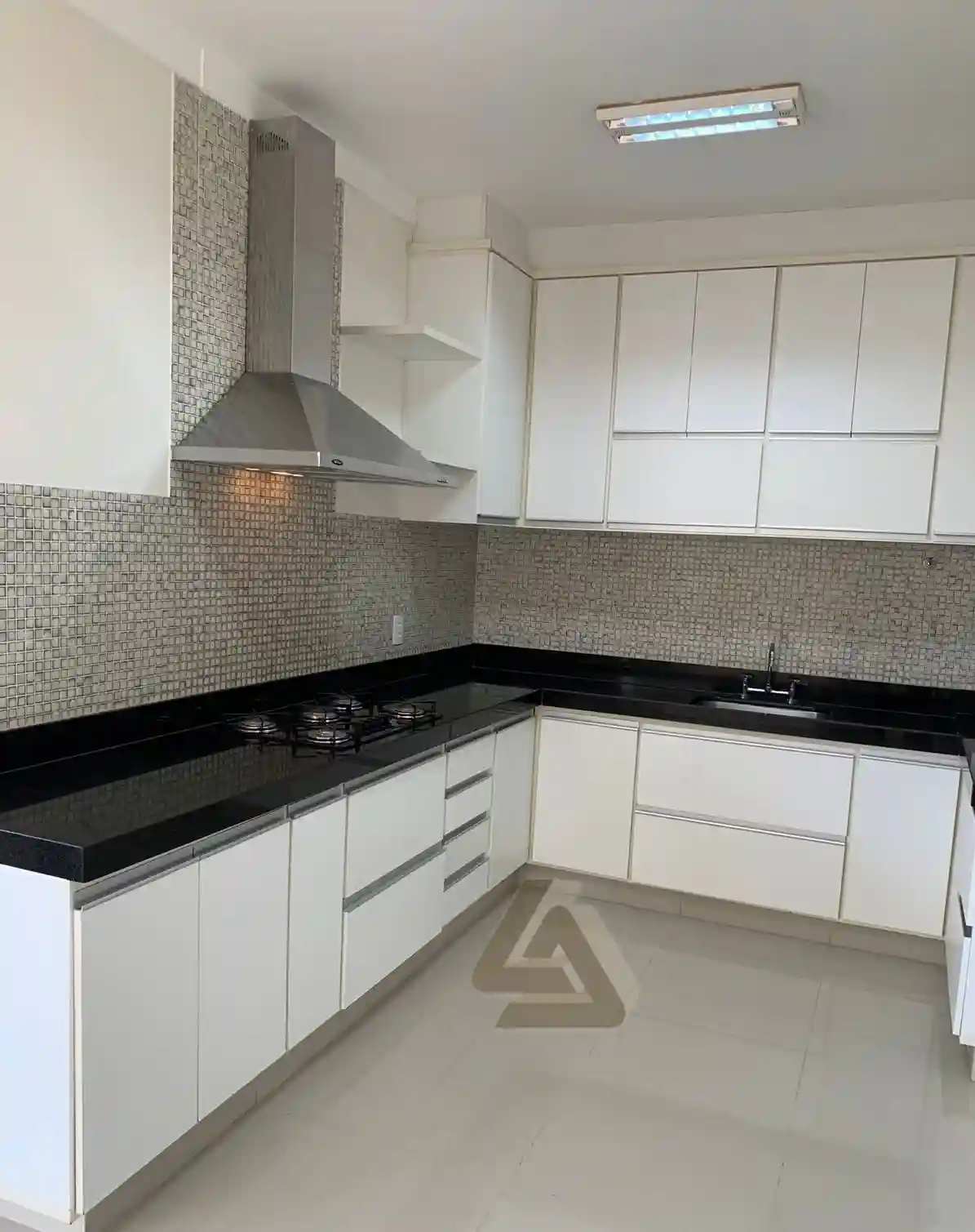 Casa de Condomínio com 3 quartos à venda, 191m² — foto 6 de 8